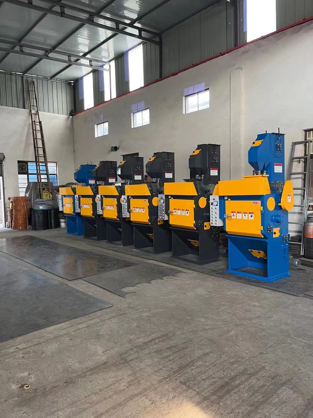 Q324履帶式拋丸清理機